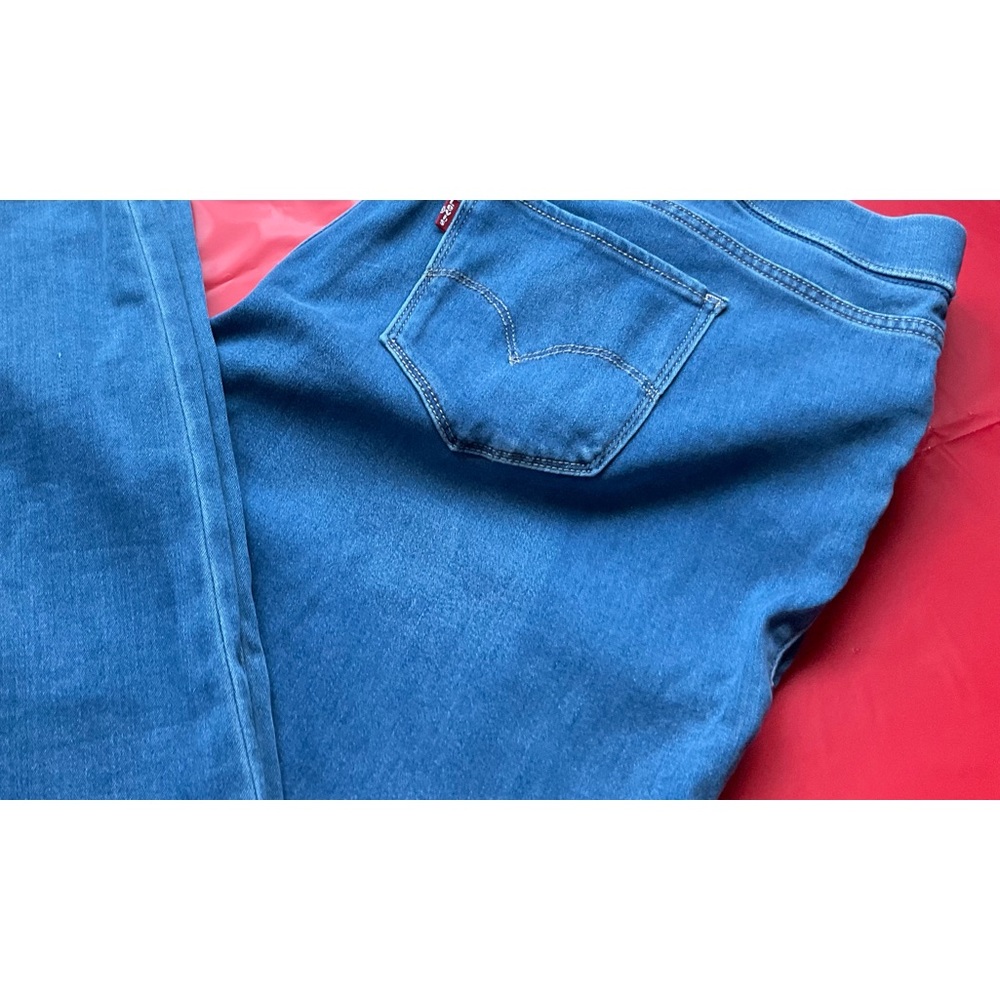 Women’s Levi j Jeggings Size 22